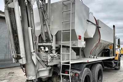 Used 2004 INTERNATIONAL 7400 Concrete Mixer Trucks New Jersey US | Proxy Equipment #1383073