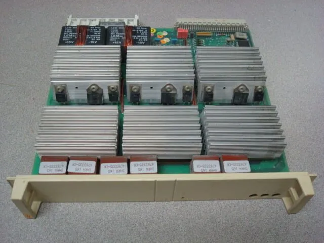 ABB YTE 102B Servo Drive Unit YT213001-AB/6 Used