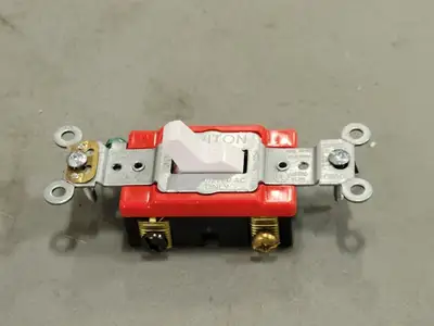 NEW LEVITON 1222-2W