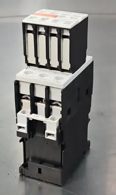 Siemens Sirius 3RT1024-1B..0 Contactor W/3RH1921-1HA22-3AA1 Loc4E42