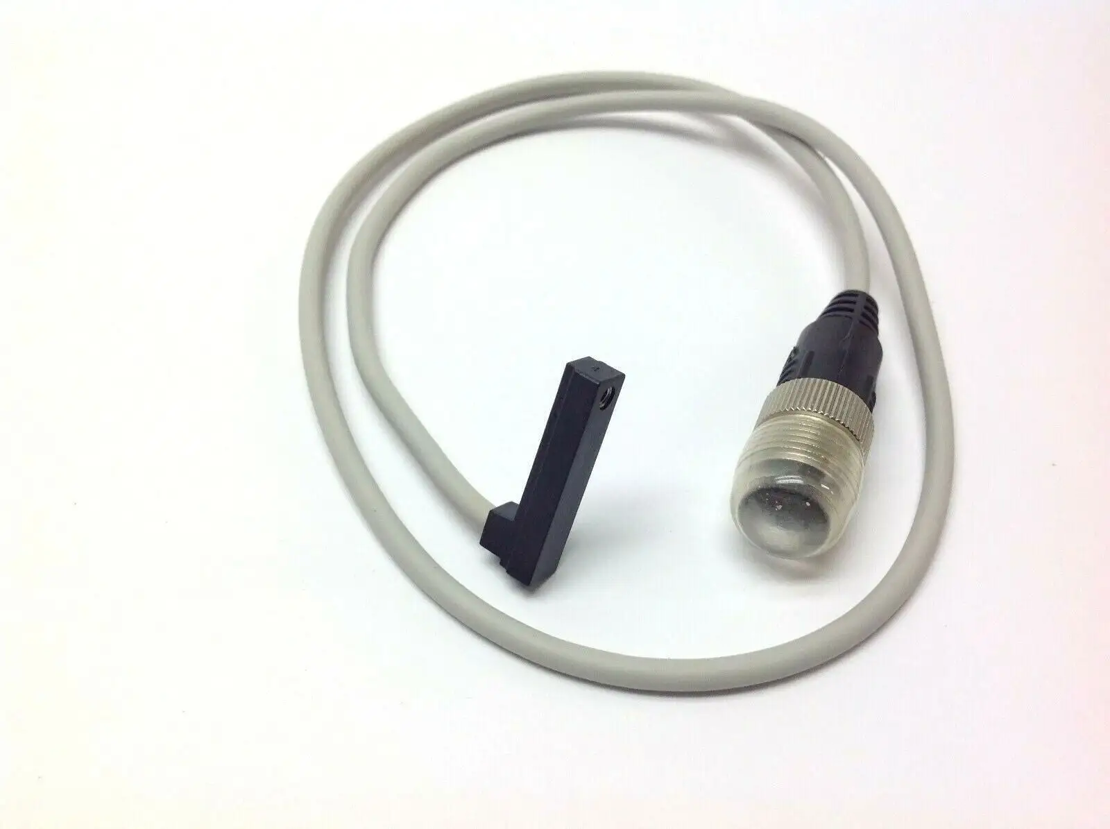 USED SMC PERPENDICULAR AUTO-SWITCH W/ CONNECTOR SOLID PNP