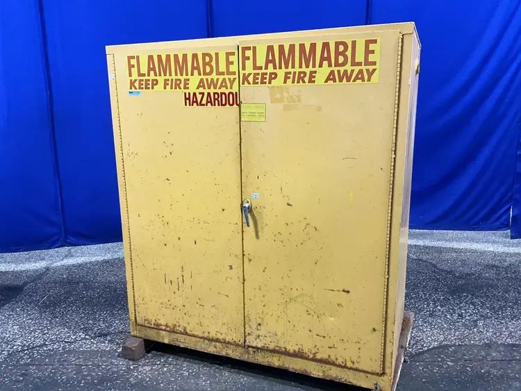 Used A&A SHEET METAL PRODUCTS, INC. _UNKNOWN_ Cabinets Ohio US | HGR 24 #1250333