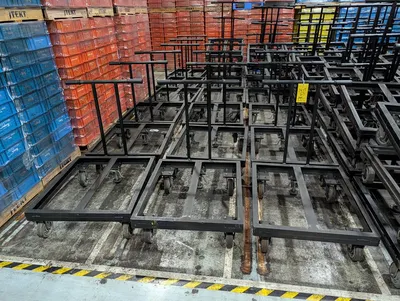 (18) rolling Material Carts