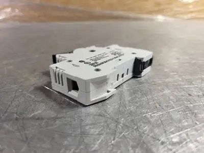NEW ALLEN-BRADLEY 1492-FB1C30