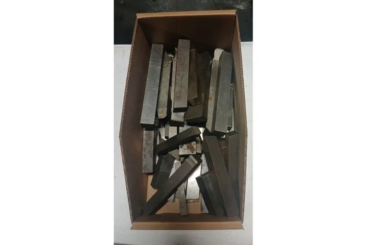 Used _UNKNOWN_ _UNKNOWN_ Tool Bits Ohio US | Thompson Auctioneers #1553914