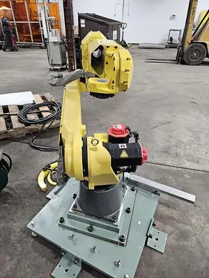 USED 2008 FANUC M-20IA