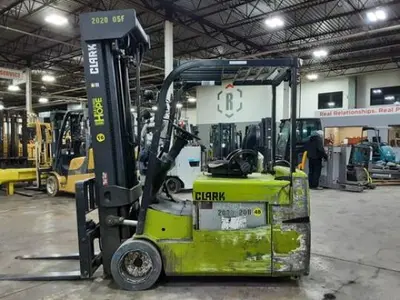 USED 2020 CLARK TMX25