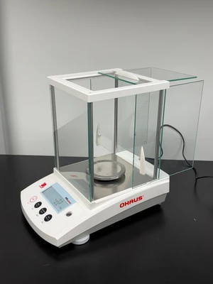 Used Ohaus PR124/E Balances Missouri US | BioLabTek #1307656