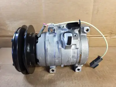 NEW HITACHI 4436025