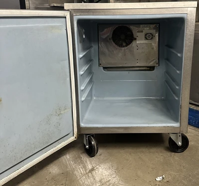 174-0056 Delfield 27” Undercounter Self Contained Cooler