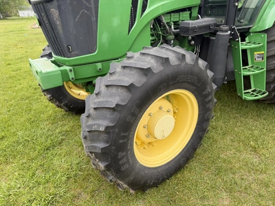 USED 2013 JOHN DEERE 6140D