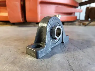 USED PEER UCP204-12