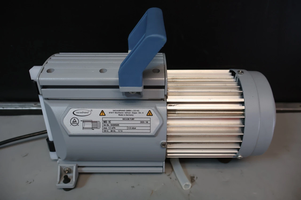 USED VACUUBRAND MD 1C