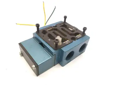 USED MAC VALVES DUAL CYLINDER MANIFOLD FOR SOLENOID VALVES