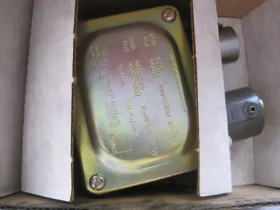 NEW BARKSDALE CD1H-H18SS PRESSURE SWITCH