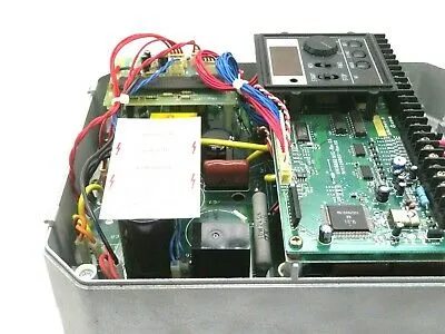 USED ALLEN BRADLEY 1333-AAB AC DRIVE SERIES C 460V 50/60HZ 3.3AMPS 1333AAB
