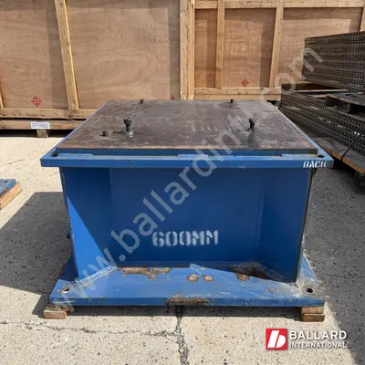 FANUC R-2000 Series Robot Riser – 600mm Riser – AS1