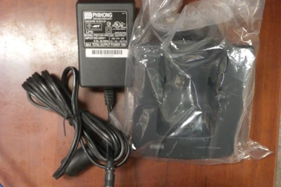 CISCO CP-7920 (USED) WIRELESS IP PHONE W/ DESKTOP CHARGING STAND AC ADAPTER  LOT