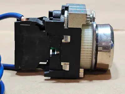 Used SIEMENS 3SU1400-1AA10-1BA0 Switchgears British Columbia CA | Lenmark #1438430