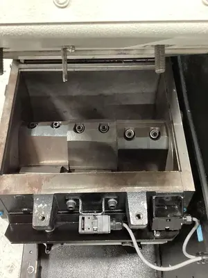 USED MILACRON MG-814