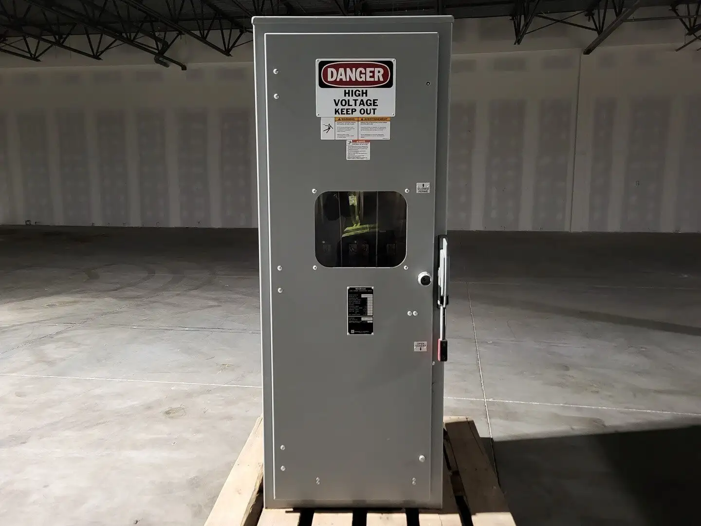 USED SQUARE D HVMB305200