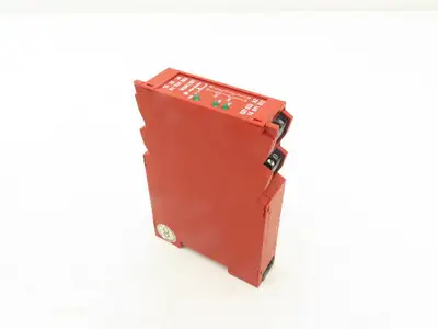 Allen Bradley MSR126T 440R-N23117 Guardmaster Safety Relay 24V AC/DC Lot of 2