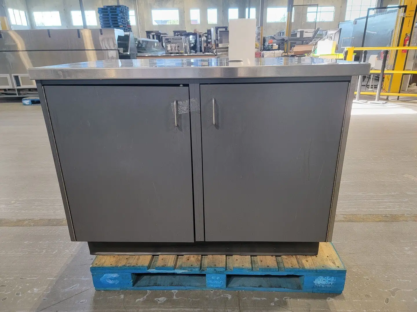 Table Counter with Storage 48" x 30" x 42"