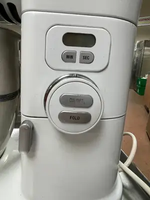 Used Cuisinart Cuisinart SM-55 5.5 Quart Electric Stand Mixer, White Chrome 120V - JD Planetary Mixers Illinois US | Falcon Restaurant Supply #1374973