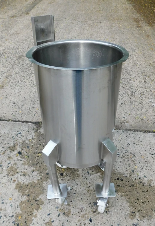 Used 10 GALLON MIXING TANK 10 GALLON Stainless Steel Tanks New Jersey US | Champion Trading Corporation #424688