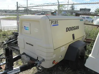 Used 2016 DOOSAN 185 CFM AIR COMPRESSOR Air Compressors, Portable Manitoba CA | Conquest Truck & Auto Sales #1475059
