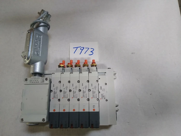 Used Smc VQ4100R-3  + (1) VVQ4000-10A-1 Valves/Fittings Arizona US | ASSET CONVERSION SPECIALISTS, INC. #312227
