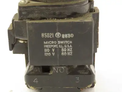 PTY2211 Red Push/Pull Button Contactor 30mm