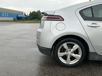 USED 2012 CHEVROLET VOLT