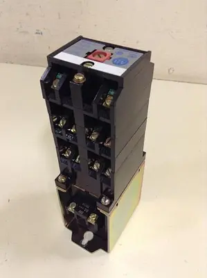 USED ALLEN BRADLEY 700DC-P1000Z24 SER A