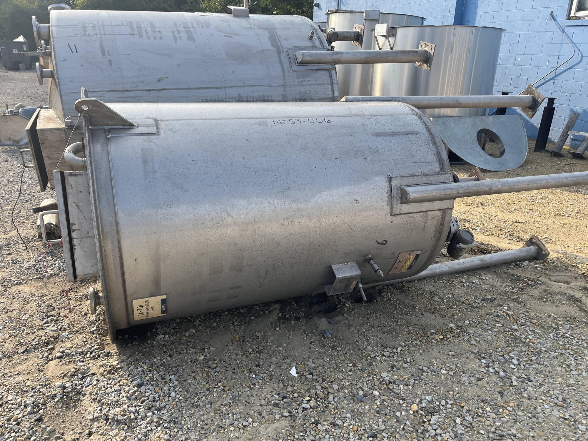 Used approximately 500 gallon vertical T304L stainless steel tank