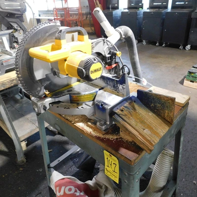 Used _UNKNOWN_ _UNKNOWN_ Miter Saws Illinois US | Thompson Auctioneers #1284721