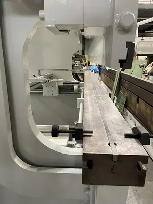 USED LVD PPEB 100 TON X 2500 MM + 1000 MM CNC