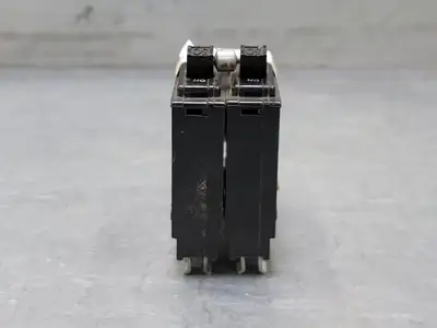 USED SQUARE D QO230