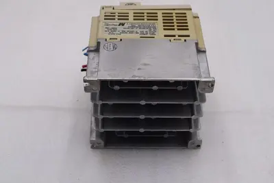 MAGNETEK JDB003 AC DRIVE GPD 305 STOCK #L-766