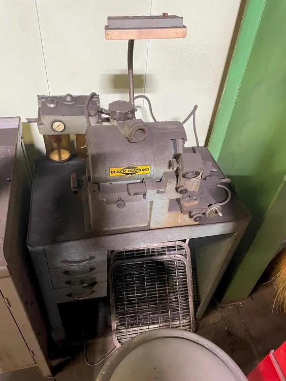 Used BLACK DIAMOND _UNKNOWN_ Drill Grinders Ohio US | Yoder Brothers machinery #444839
