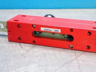 New | in-Stock 2010 TELEMECANIQUE ZCK Y101 Miscellaneous MRO | HGR 24 #751041