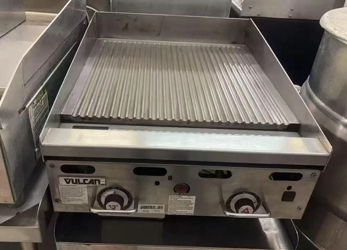 USED VULCAN 24" GROOVY GRILL