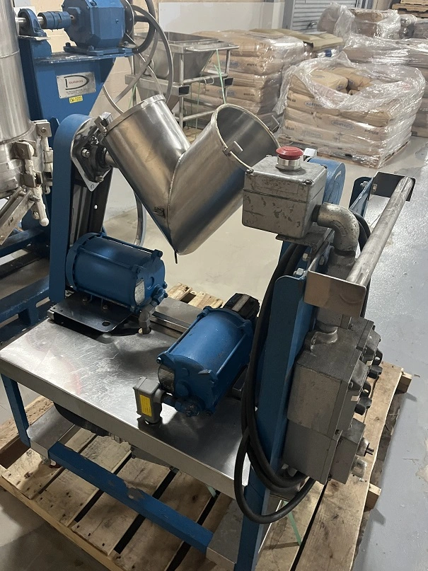 Used approximately 16 quart stainless steel Patterson Kelley twin shell liquid solids blender