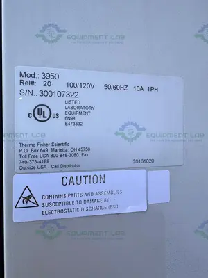 USED THERMO SCIENTIFIC 3950  CO2 INCUBATOR TEMP RANGE  29 CUFT, 60C°, 120V