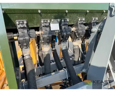 Used PH OUTDOORS _UNKNOWN_ Food Plot Seeders Iowa US | Keast Enterprises #1360392