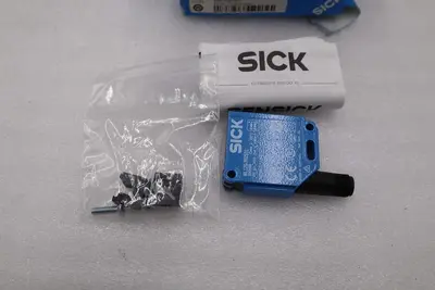 NEW IN BOX SICK D-79183/ WL12G-3B2531 Scanner Red Light STOCK H712A