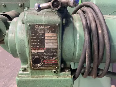 Used THE UNITED STATES MACHINE TOOL CO. V Vertical Mills Ohio US | HGR 24 #1335364