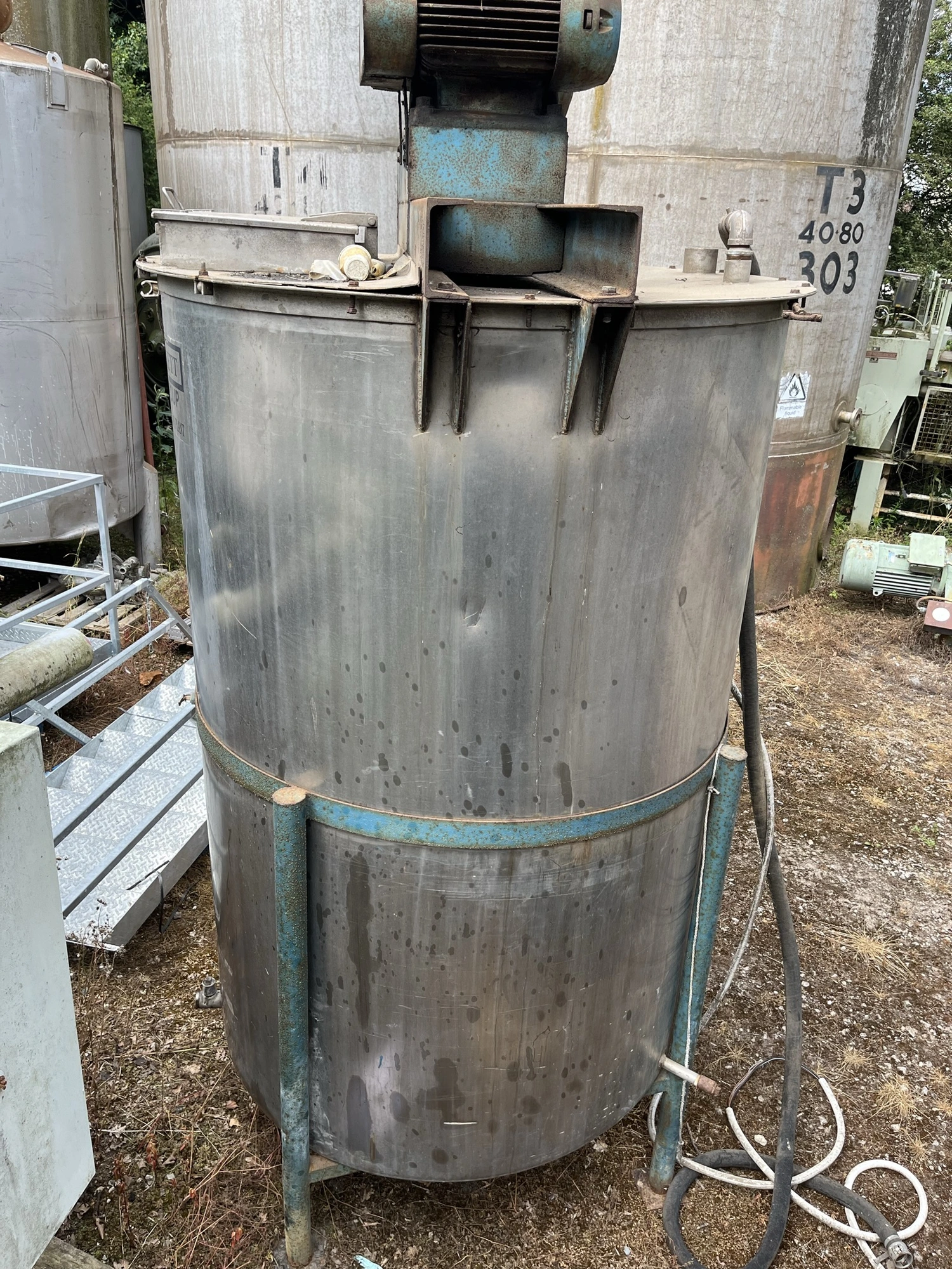 7,000L S/S Enclosed Mixing Tank with 7.5 kw Gate Paddle Mixer