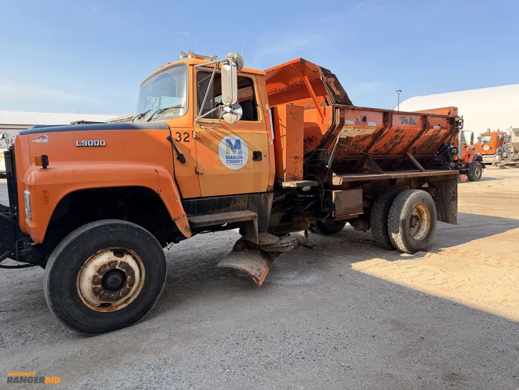 Used 1995 FORD L9000 Dump trucks Michigan US | Miedema Asset Management Group #1371806