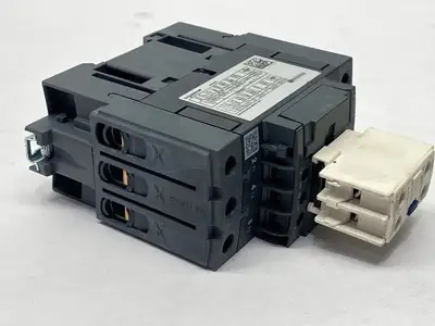 USED SCHNEIDER ELECTRIC THERMAL OVERLOAD CONTACTOR 3-POLE 65A W/ LADN11